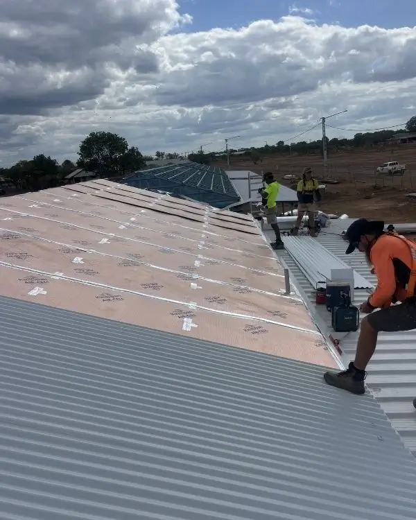 Darwin roofers installing new roof